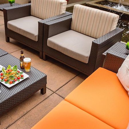 Courtyard By Marriott Bloomington Mall Of America Exterior photo