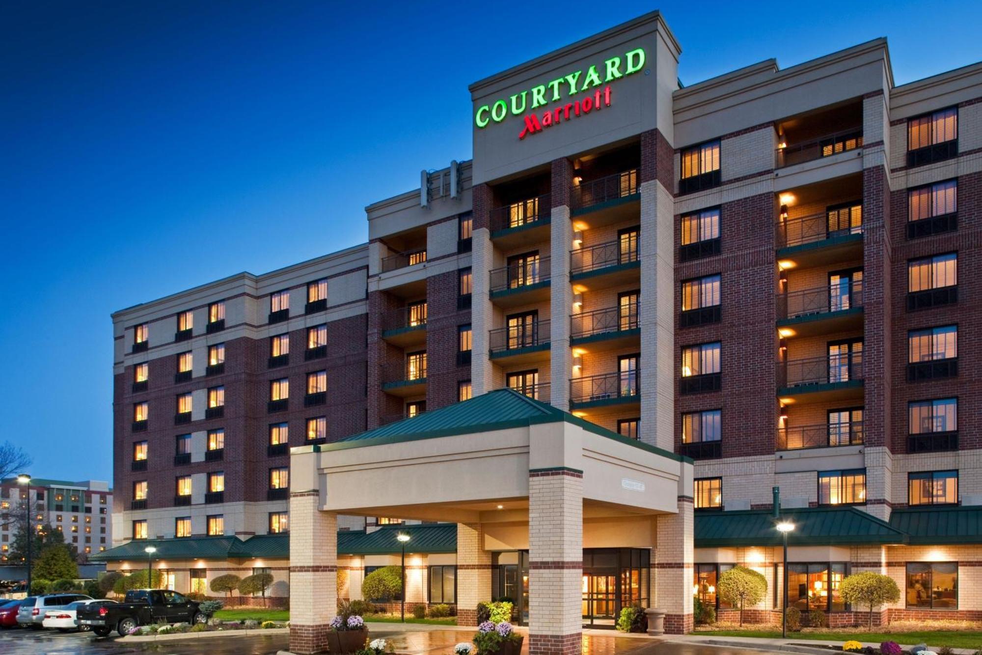 Courtyard By Marriott Bloomington Mall Of America Exterior photo