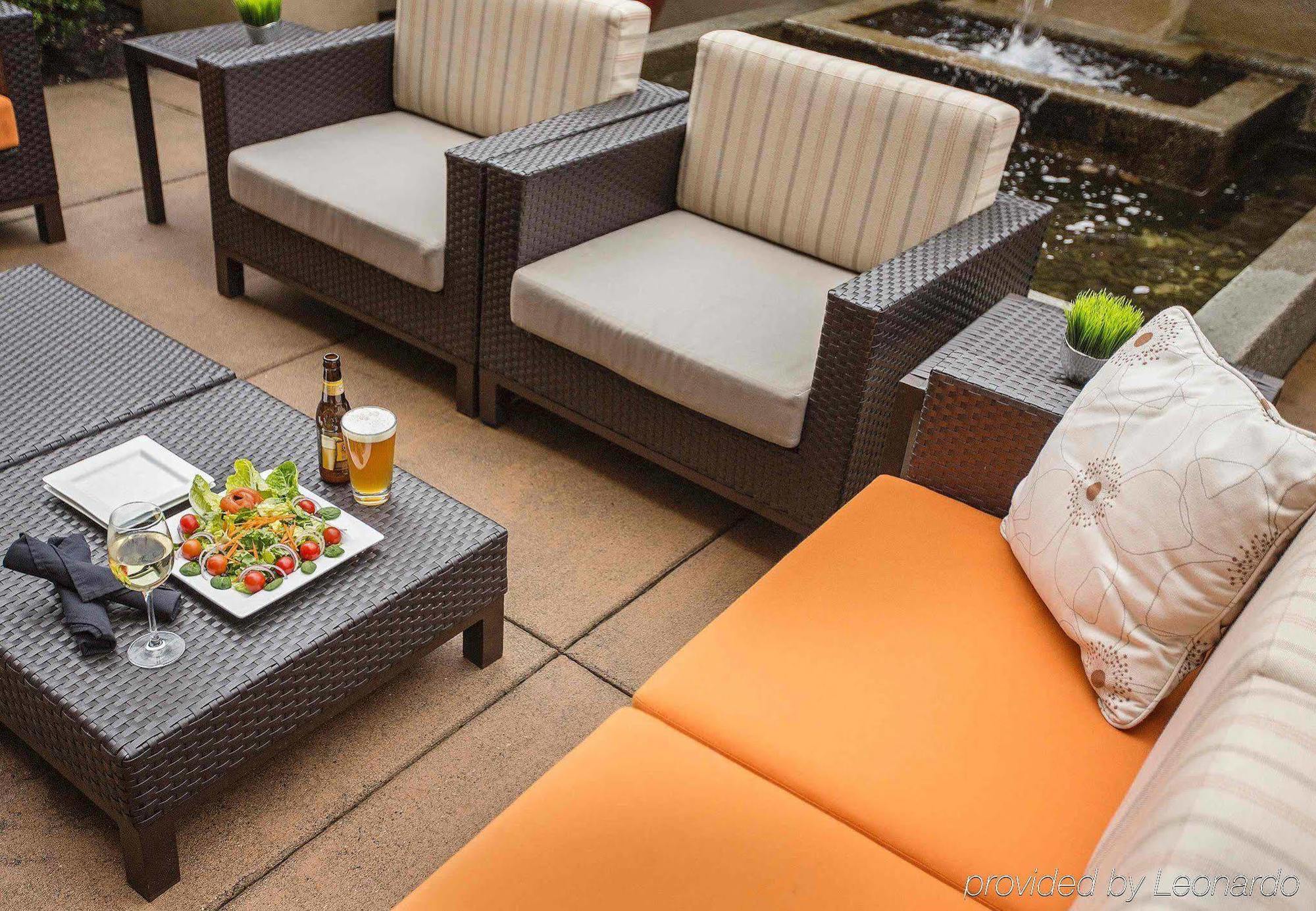 Courtyard By Marriott Bloomington Mall Of America Exterior photo
